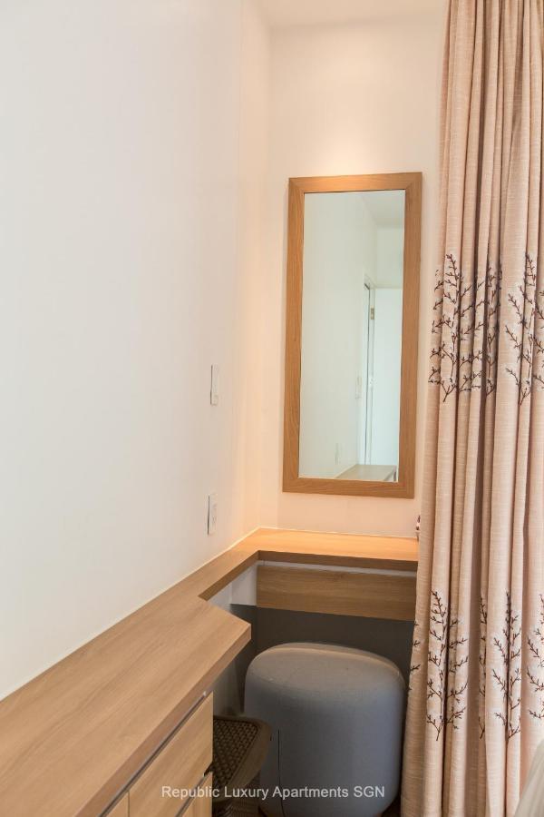 Republic Suites Ho Chi Minh City Bagian luar foto