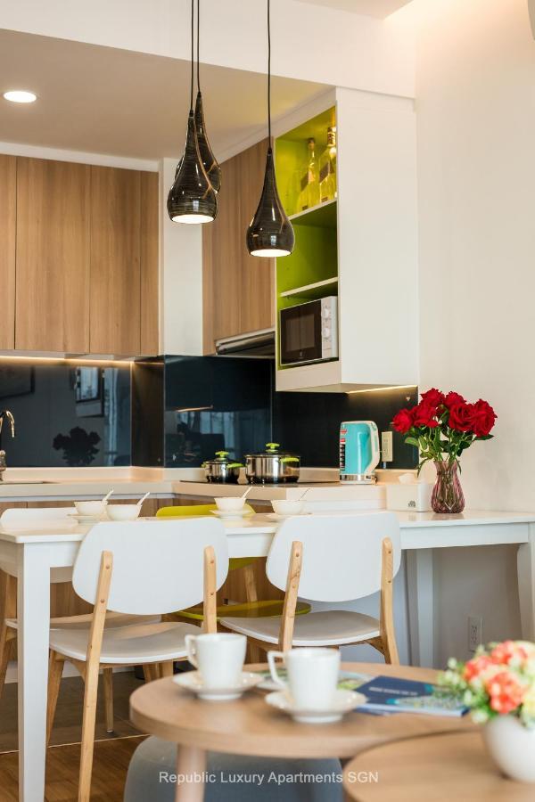 Republic Suites Ho Chi Minh City Bagian luar foto
